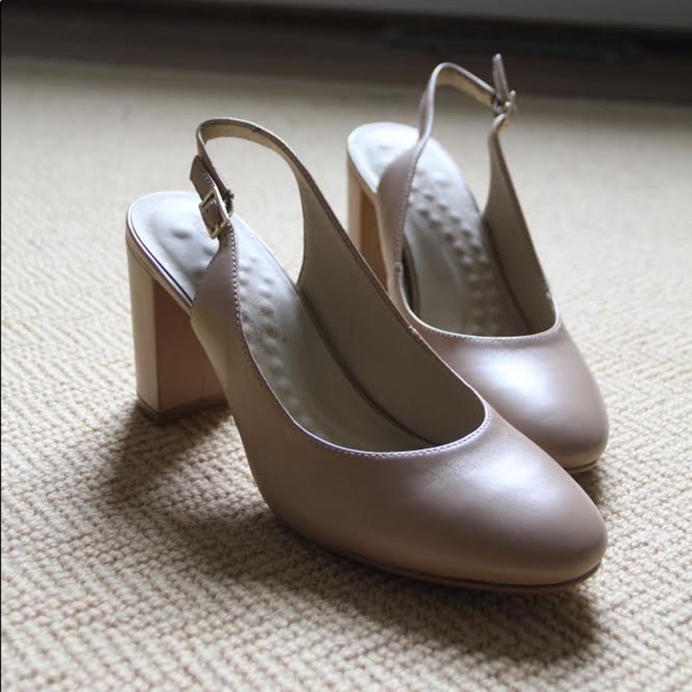 Walking Cradles Nude Slingback Pumps—new in box